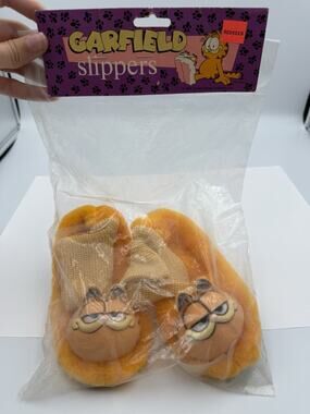 Vintage 1978 Garfield Plush Slippers Plastic Face Toddler Size Small 6"